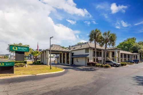 Quality Inn University - image 1