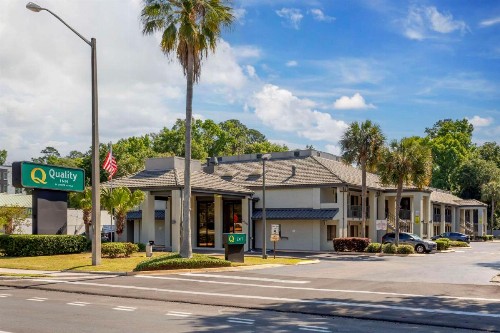 Quality Inn University - image 26
