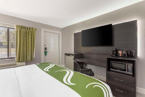 Quality Inn University - image 5