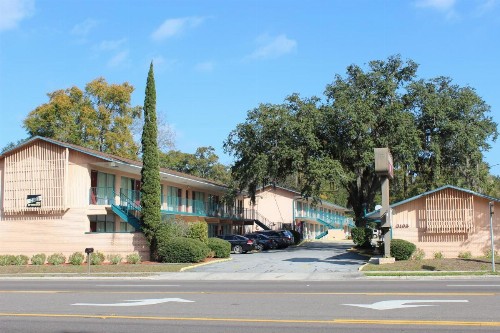 Travelers Inn Gainesville - image 2