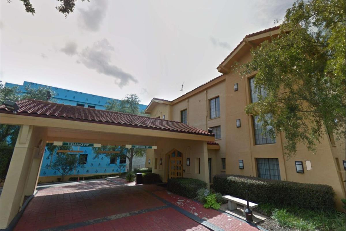 Days Inn by Wyndham Gainesville Florida - image 2