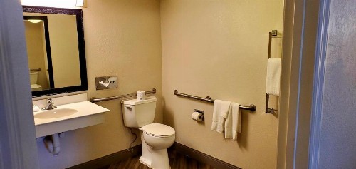 Days Inn by Wyndham Gainesville Florida - image 30