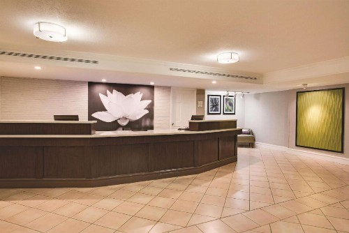 Days Inn by Wyndham Gainesville Florida - image 4