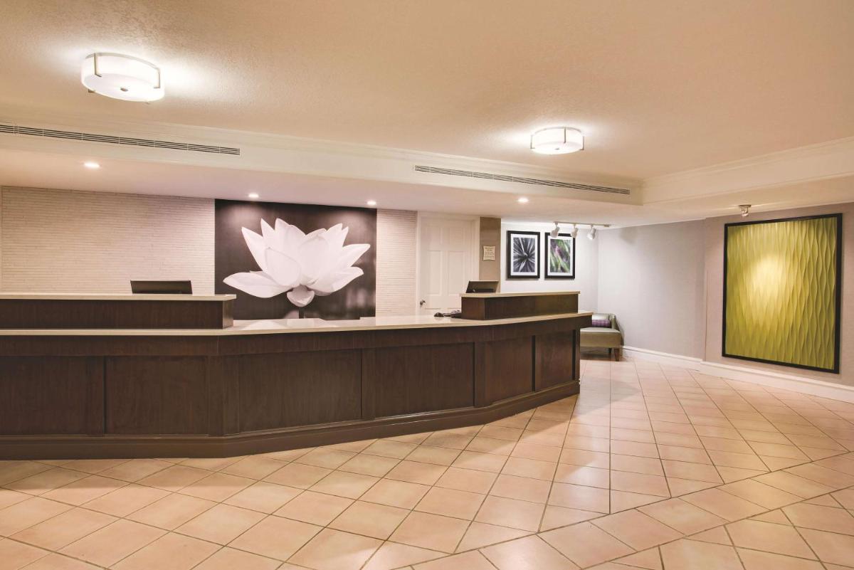 Days Inn by Wyndham Gainesville Florida - image 4