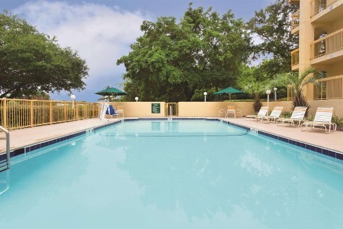 Days Inn by Wyndham Gainesville Florida - image 5