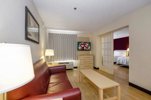 Red Roof Inn PLUS + Gainesville - image 27