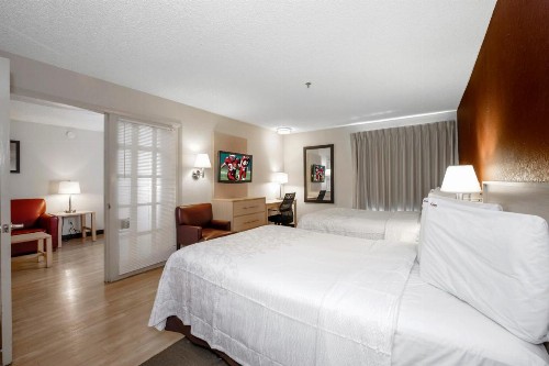 Red Roof Inn PLUS + Gainesville - image 41