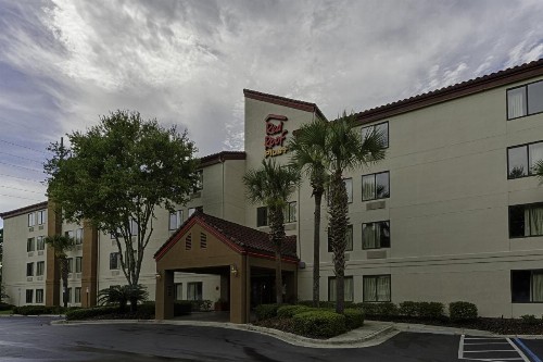 Red Roof Inn PLUS + Gainesville - image 8
