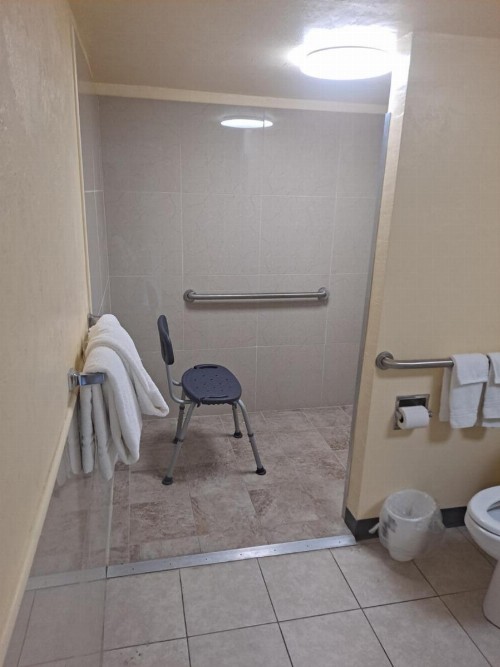 Days Inn by Wyndham Gainesville University - image 10