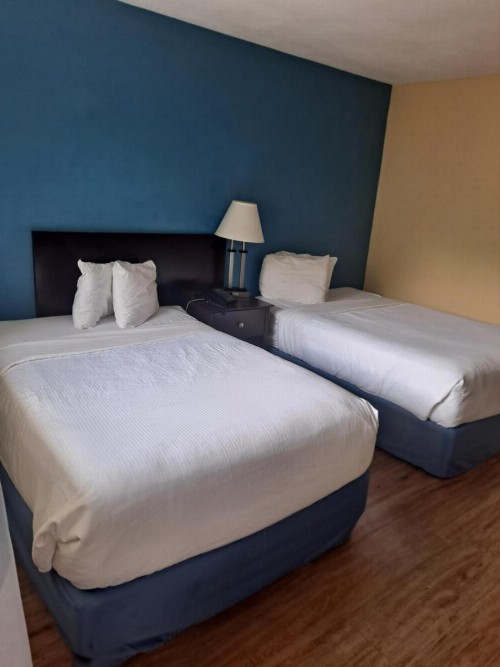 Days Inn by Wyndham Gainesville University - image 13
