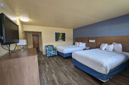 Days Inn by Wyndham Gainesville University - image 8