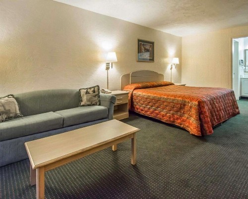Rodeway Inn Gainesville - University Area - image 8