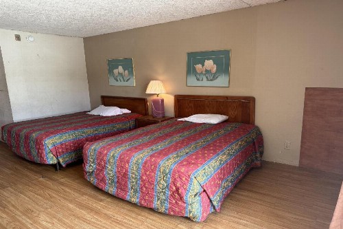 Knights Inn Gainesville - image 13