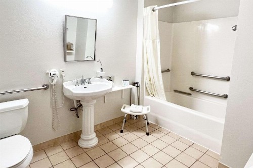 Quality Inn Gainesville I-75 - image 15