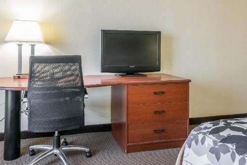 Sleep Inn & Suites University/Shands - image 13