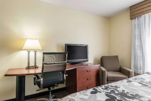 Sleep Inn & Suites University/Shands - image 31