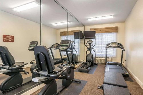 Sleep Inn & Suites University/Shands - image 37