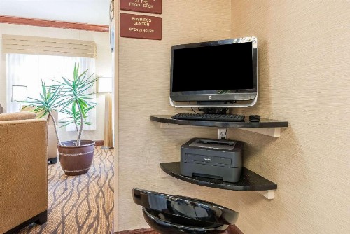Sleep Inn & Suites University/Shands - image 38