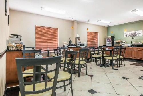 Sleep Inn & Suites University/Shands - image 41