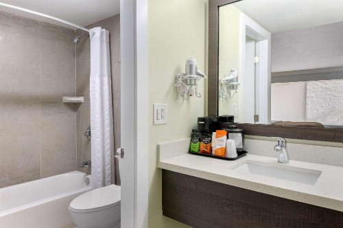 Quality Inn University North I-75 - image 24