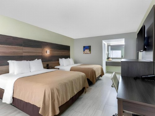 Quality Inn University North I-75 - image 32