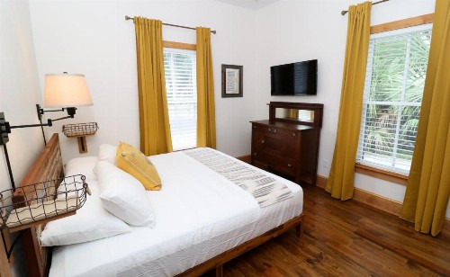Sweetwater Branch Inn - image 11