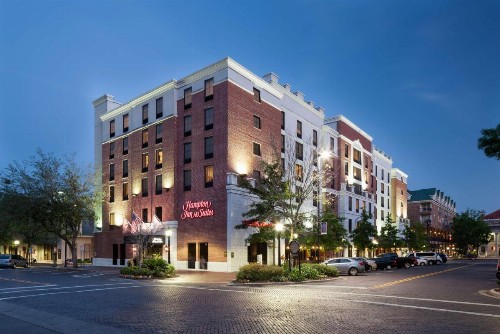 Hampton Inn Suites - Gainesville Downtown - image 1