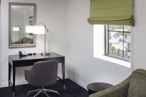 Hampton Inn Suites - Gainesville Downtown - image 22
