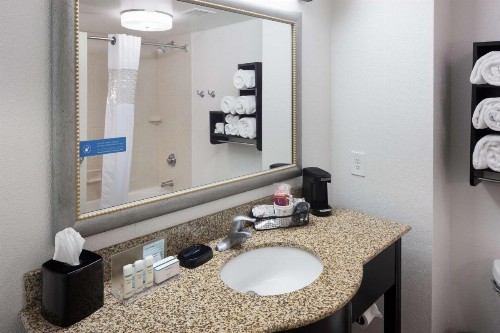 Hampton Inn Suites - Gainesville Downtown - image 25