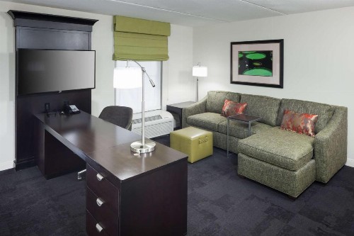 Hampton Inn Suites - Gainesville Downtown - image 26