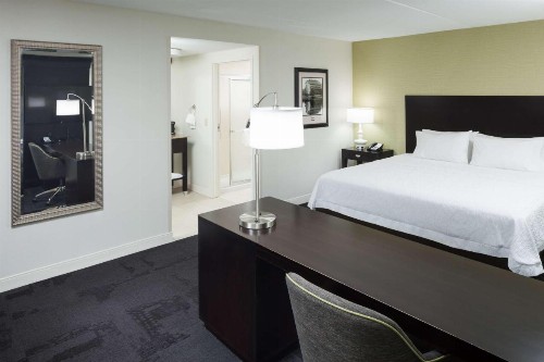 Hampton Inn Suites - Gainesville Downtown - image 27