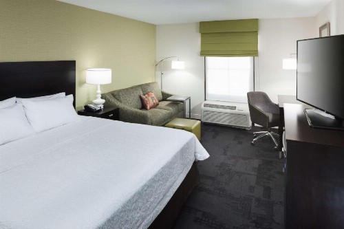 Hampton Inn Suites - Gainesville Downtown - image 29