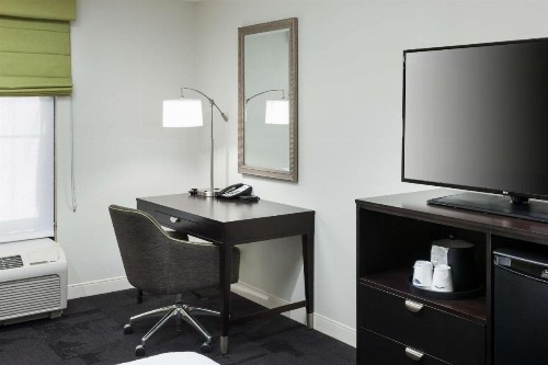 Hampton Inn Suites - Gainesville Downtown - image 31
