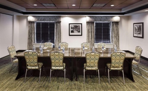 Hampton Inn Suites - Gainesville Downtown - image 39