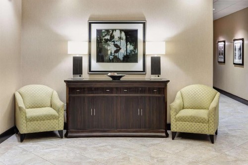 Hampton Inn Suites - Gainesville Downtown - image 4