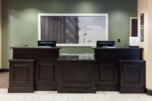 Hampton Inn Suites - Gainesville Downtown - image 8