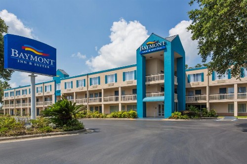 Baymont by Wyndham Gainesville - image 11