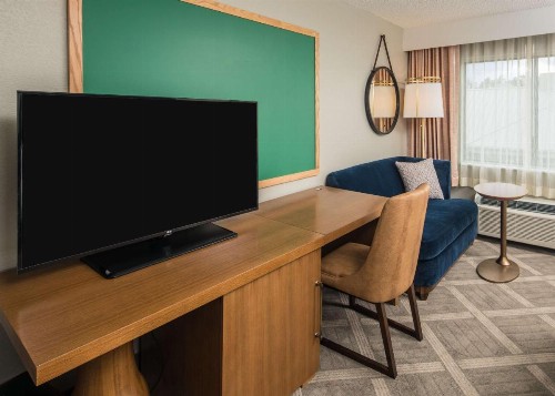 DoubleTree by Hilton Gainesville - image 19