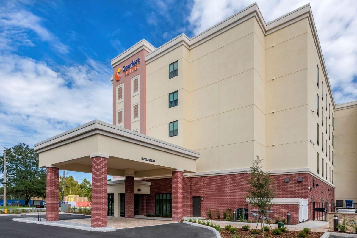 Comfort Suites Gainesville Near University - image 3