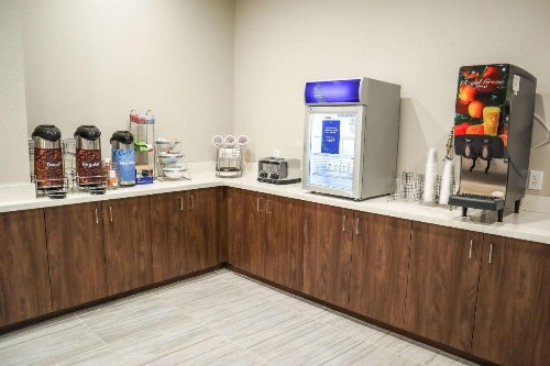 Comfort Suites Gainesville Near University - image 37