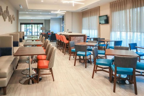 Comfort Suites Gainesville Near University - image 40