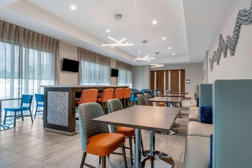 Comfort Suites Gainesville Near University - image 42