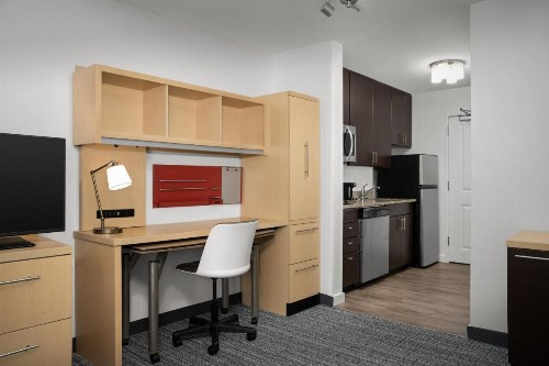TownePlace Suites by Marriott Gainesville Northwest - image 6