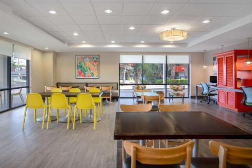 Home2 Suites By Hilton Gainesville - image 3