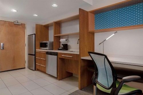 Home2 Suites By Hilton Gainesville - image 43
