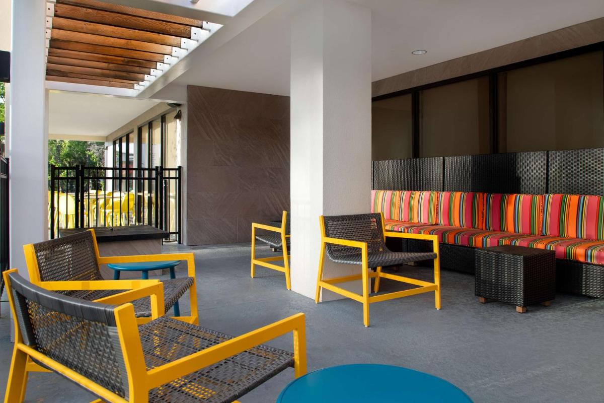 Home2 Suites By Hilton Gainesville - image 6