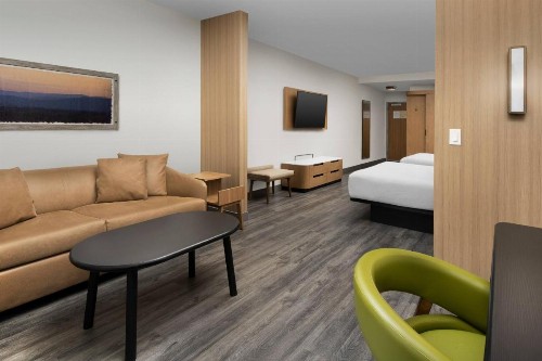 Fairfield Inn & Suites by Marriott Gainesville I-75 - image 13