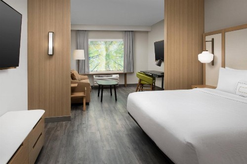 Fairfield Inn & Suites by Marriott Gainesville I-75 - image 15