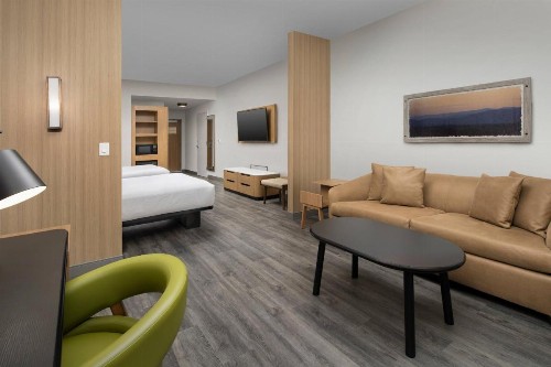 Fairfield Inn & Suites by Marriott Gainesville I-75 - image 18