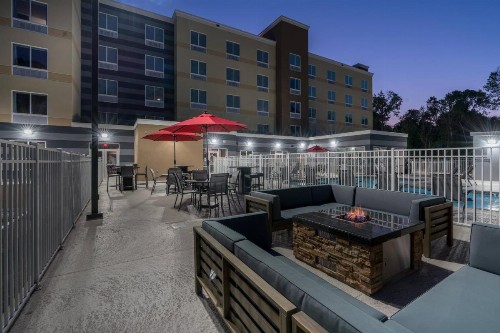 Fairfield Inn & Suites by Marriott Gainesville I-75 - image 23